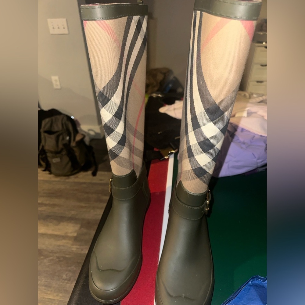 Burberry Rain Boots - Picture 1 of 3